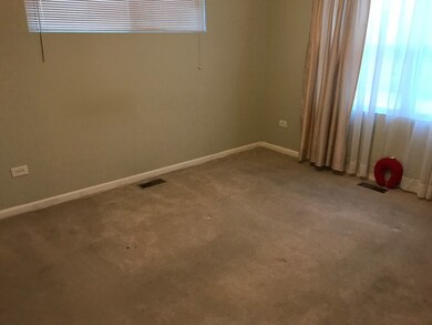 unlisted-address, Waukegan, IL 60085 - photo 6