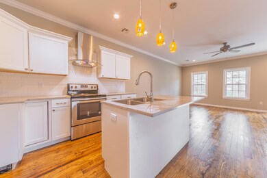 904E7thSt-3-4