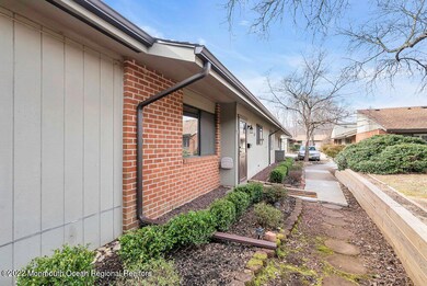 62 Ellsworth Ct unit 121A, Red Bank, NJ 07701 - photo 3