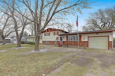 928 S Ash St, Newton, KS 67114 - photo 2