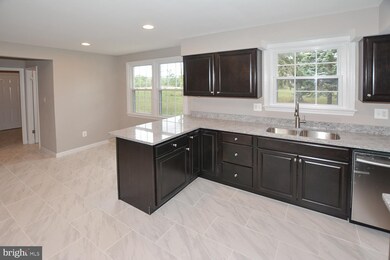 8907 Oldfield Ct, Fort Washington, MD 20744 - photo 7