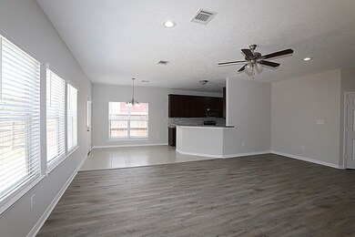 907 Conklin St, Houston, TX 77088 - photo 4