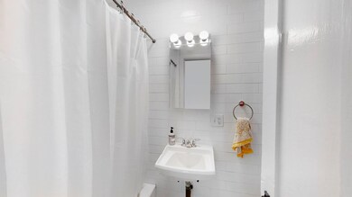 397 Beacon St unit 4R, Boston, MA 02116 - photo 7