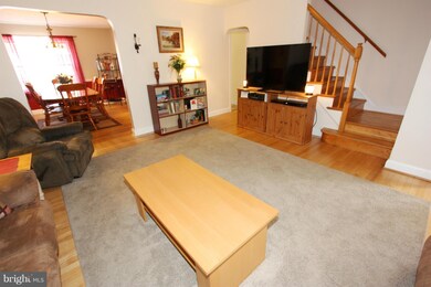 8114 Clyde Bank Rd, Parkville, MD 21234 - photo 6