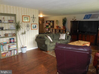 930 Diamond St, Sellersville, PA 18960 - photo 5