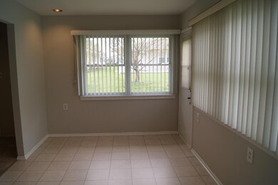 39 BLAKE CIRCLE (6)