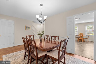 5806 Tudor Ln, Rockville, MD 20852 - photo 7