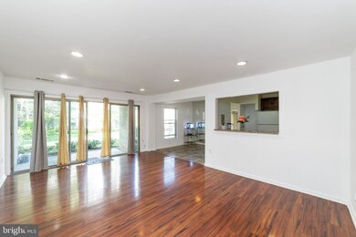 28 Canterbury Square unit 101, Alexandria, VA 22304 - photo 6