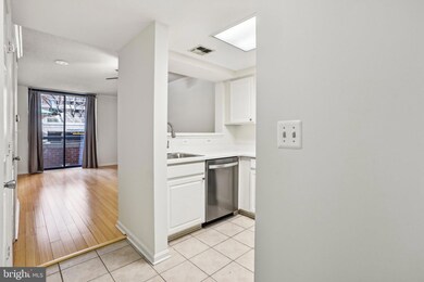 3835 9th St N unit 108W, Arlington, VA 22203 - photo 2