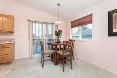 C LN Dining area