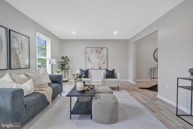 4706 Birchtree Ln, Temple Hills, MD 20748 - photo 3