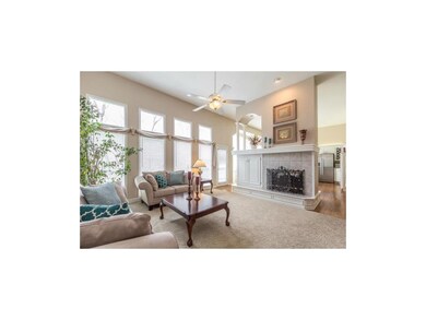 Terrific Layout Accommodates Friends & Family