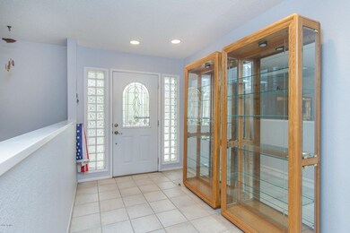 4) ENTRYWAY