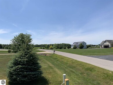 Prestigious Char-Mer Estates min from Down Town Traverse City