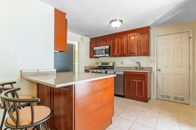 10 Ledgewood Dr, Burlington, MA 01803 - photo 5