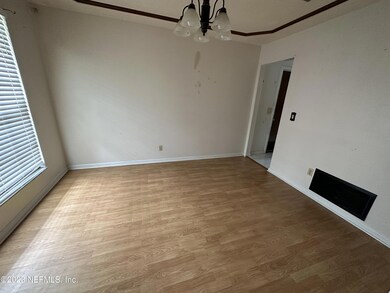 8075 Bramble Ct, Jacksonville, FL 32210 - photo 6