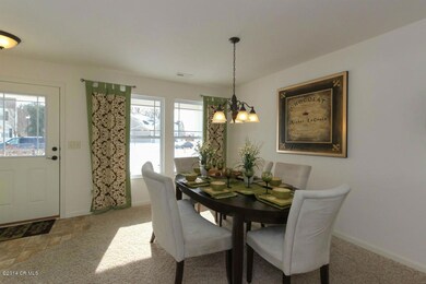 005_Dining Room
