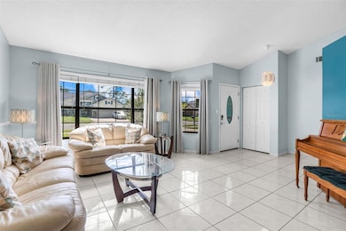 1541 Amherst Ln, Kissimmee, FL 34744 - photo 3