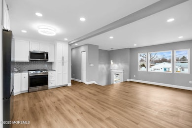 107 Oak Hill Dr, Toms River, NJ 08753 - photo 4