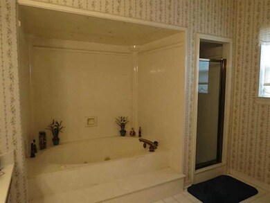 Master Bath/Spa.