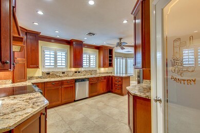 Kitchen 3