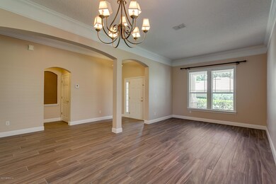05 Dining Room - Living Room