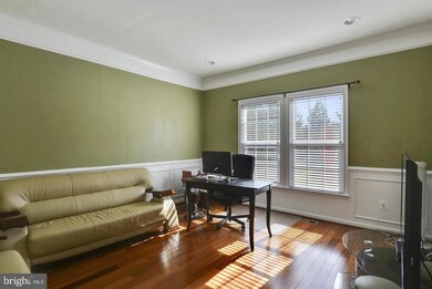 42977 Thornblade Cir, Ashburn, VA 20148 - photo 6