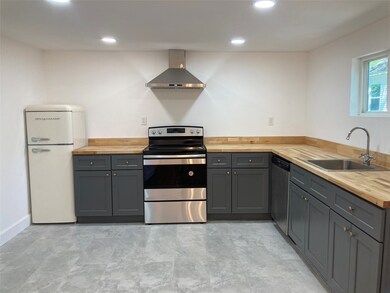 908 Eleanor St unit 1, Houston, TX 77009 - photo 2