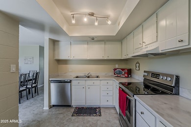 13-web-or-mls-Camelback-13