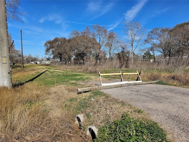 Colvert and driveway on each end.