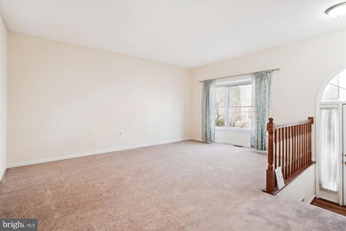 8113 Squirrel Run Rd, Springfield, VA 22152 - photo 3