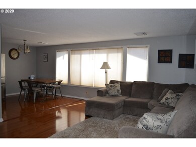 Living Room/Dining Room