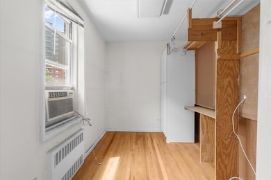 The Balfour unit A33, Forest Hills, NY 11375 - photo 6