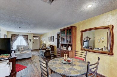 607 E Logan Ave, Guthrie, OK 73044 - photo 6