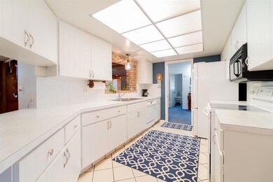8. Kitchen 2