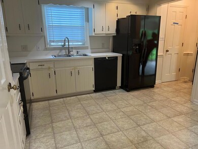 513 Flamingo Ln, Albany, GA 31707 - photo 4