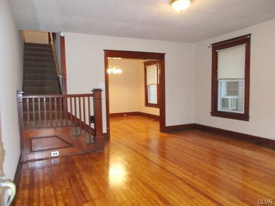 908 Chestnut St, Emmaus, PA 18049 - photo 2