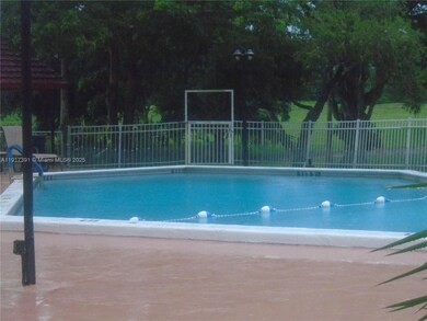 7051 Environ Blvd unit 136, Lauderhill, FL 33319 - photo 5