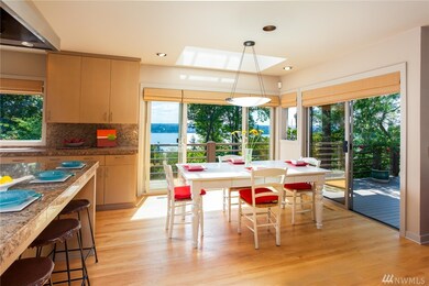 8178 W Mercer Way, Mercer Island, WA 98040 - photo 6