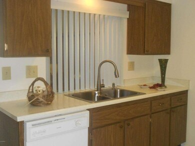 13804 N Garden Court Dr, Sun City, AZ 85351 - photo 7