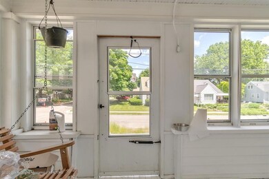 06-1223 Edward St-WindowStill-Real-