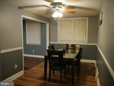 320 Rively Ave, Glenolden, PA 19036 - photo 2