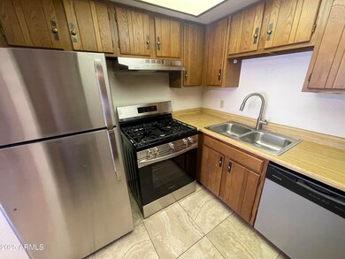 827 E Lancaster Cir unit 40, Florence, AZ 85132 - photo 5