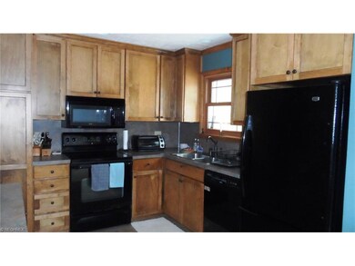 SELLER TO INCLUDE APPLIANCES WITH SALE