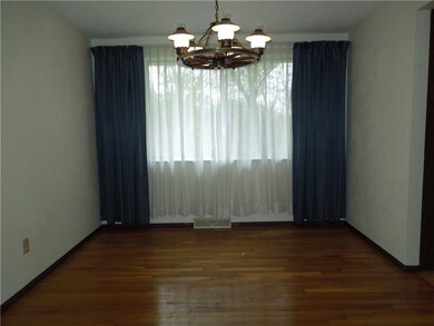 Dining Room - beautiful hardwood floors