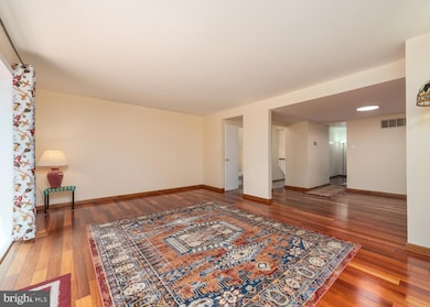 10544 E Wind Way, Columbia, MD 21044 - photo 4