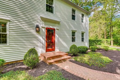 EXTERIOR FRONT ENTRYWAY OF HOME