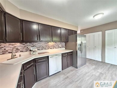 38 Brewster Cir, Old Bridge, NJ 08857 - photo 3