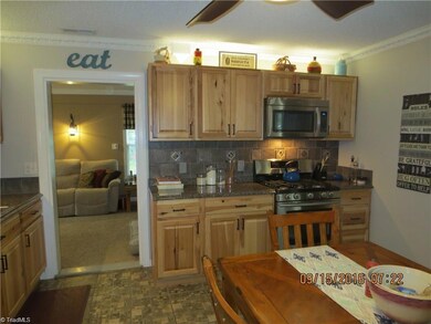 305 Northfield Dr, King, NC 27021 - photo 4