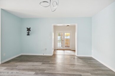 2511 Hidden Village Dr, Jacksonville, FL 32216 - photo 5